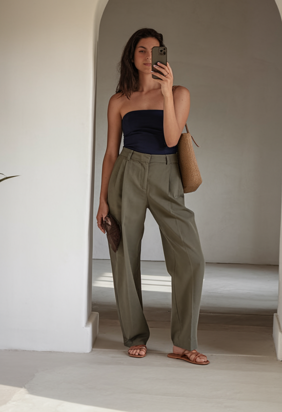 Fall Fashion Capsule Wardrobe 2025: Minimalist Essentials and Office-Ready Looks for Every Traveler