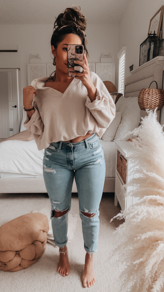 Fall 2025 Casual Outfits for Women Over 30: Effortless Capsule Wardrobe Ideas and Autumn Fashion Tips