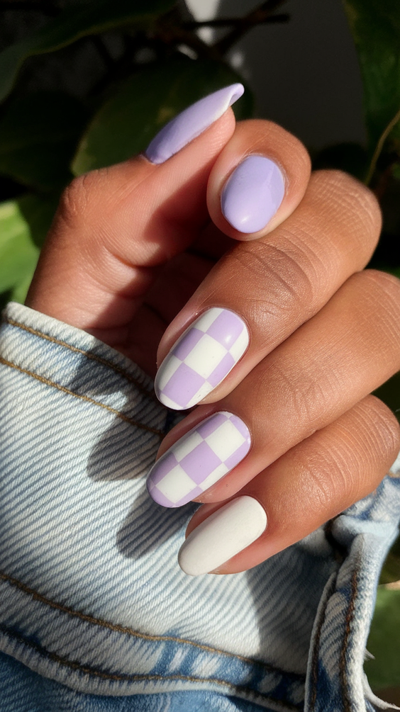 Chic Blue Swirl Nails for Your First Day of School Style 2025