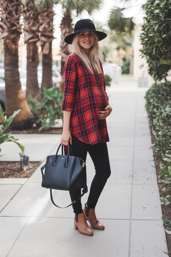 Fall Outfits for Pregnant Women 2025: Cozy Dresses, Leggings Looks, and Stylish Layering Ideas