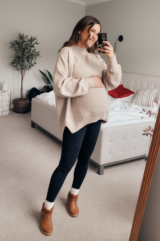 Fall Outfits for Pregnant Women 2025: Cozy Dresses, Leggings Looks, and Stylish Layering Ideas