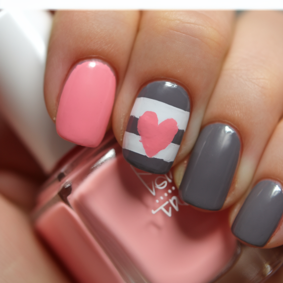 Chic Blue Swirl Nails for Your First Day of School Style 2025