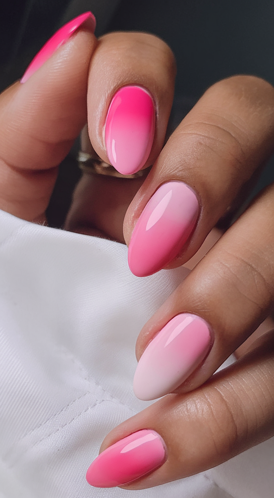 Simple Round Nails for Summer 2025 – Inspo for Gel, Acrylic, and Dip Designs That Last