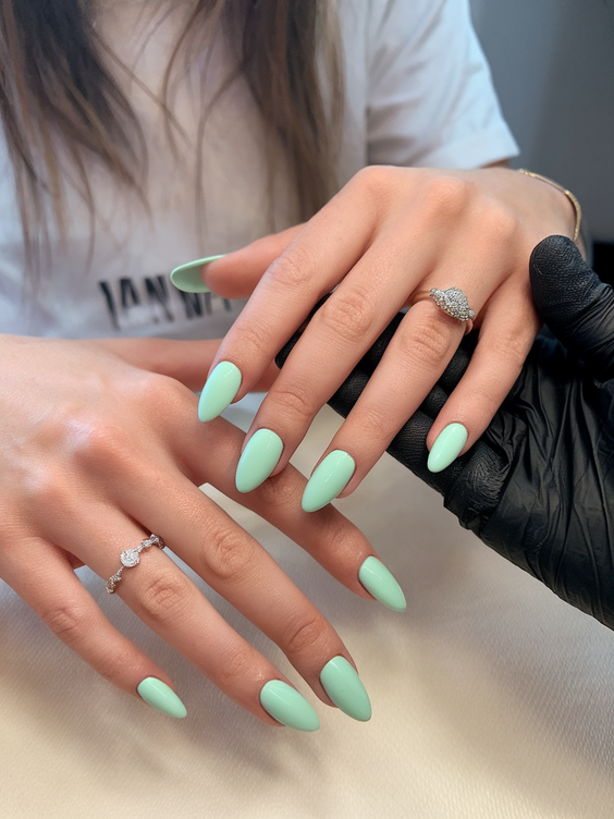 Nail Designs to Try in August 2025: Bright, Simple, and Cute August Nails Designs Short Square Ideas