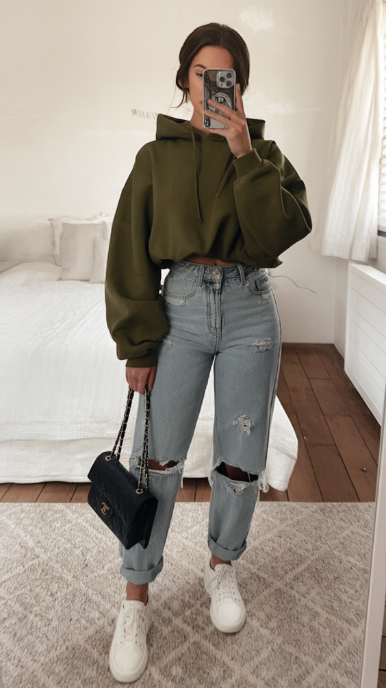 How to Dress to Impress: First Day of School Outfits Ideas for Highschool Freshmen 2025