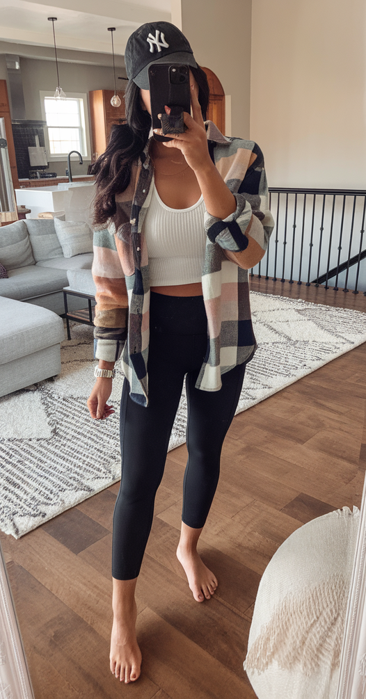 Fall 2025 Casual Outfits for Women Over 30: Effortless Capsule Wardrobe Ideas and Autumn Fashion Tips