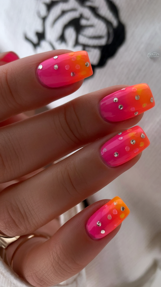 Fun Nail Color Ideas for August 2025: Try These Trending Neon, Pastel, and Chrome Shades This Month