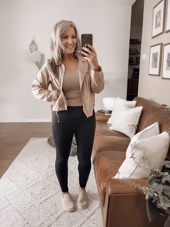 Fall 2025 Outfits Inspo for Chic Women Over 40: Modern Street Style and Autumn Fashion Looks