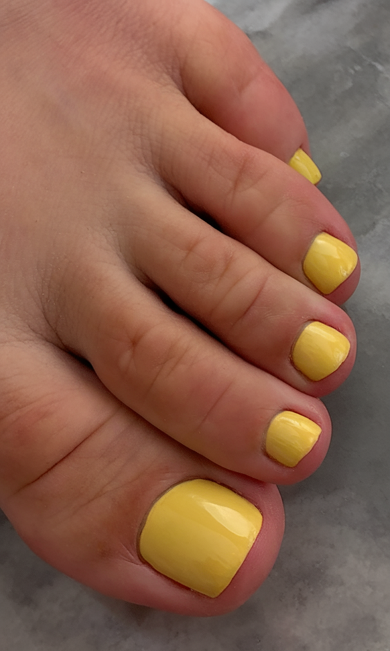 Toe Nail Ideas August 2025: The Best Pedicure Colors and Designs for Late Summer
