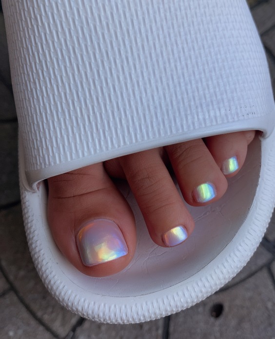 Toe Nail Ideas August 2025: The Best Pedicure Colors and Designs for Late Summer