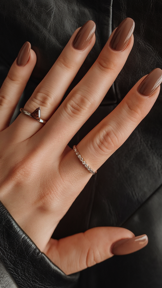 Simple Fall Nails Inspiration 2025: Effortless Autumn Manicure Ideas & Modern Trends for the Season