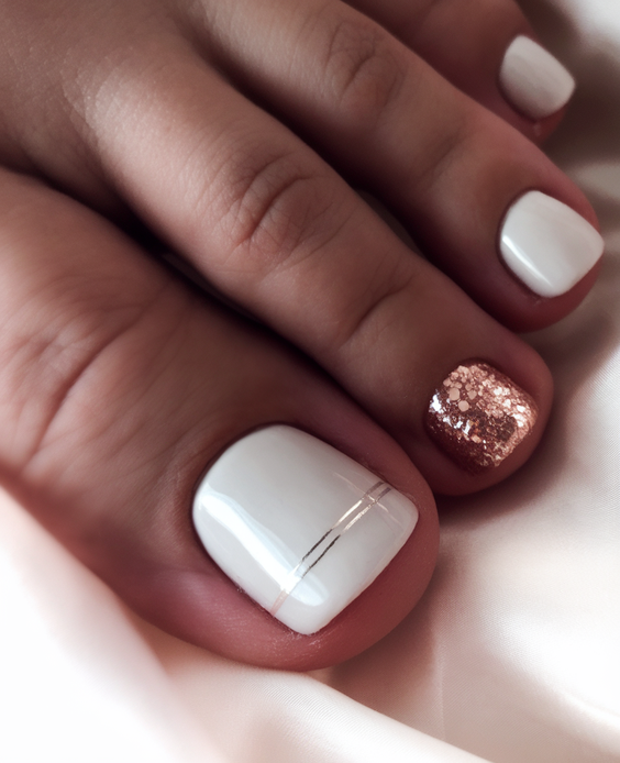 Trendy Fall Toe Nail Colors 2025: The Top Must-Try Pedicure Shades for This Autumn