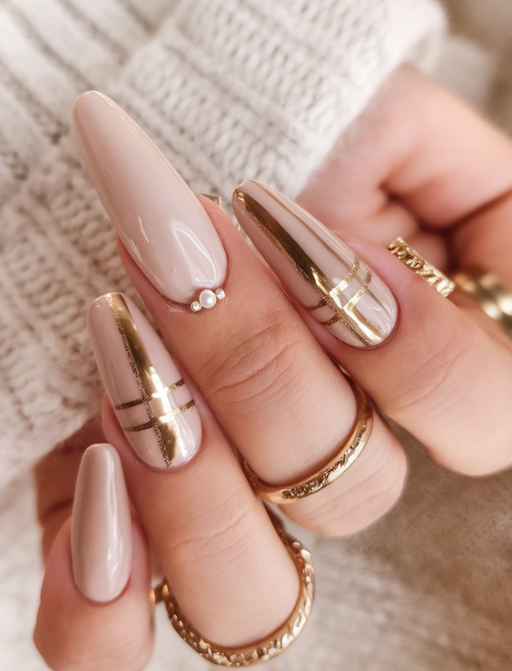Trendy Fall Acrylic Nails 2025: Short & Long Nail Art Ideas for Autumn – Latest Designs & Inspiration