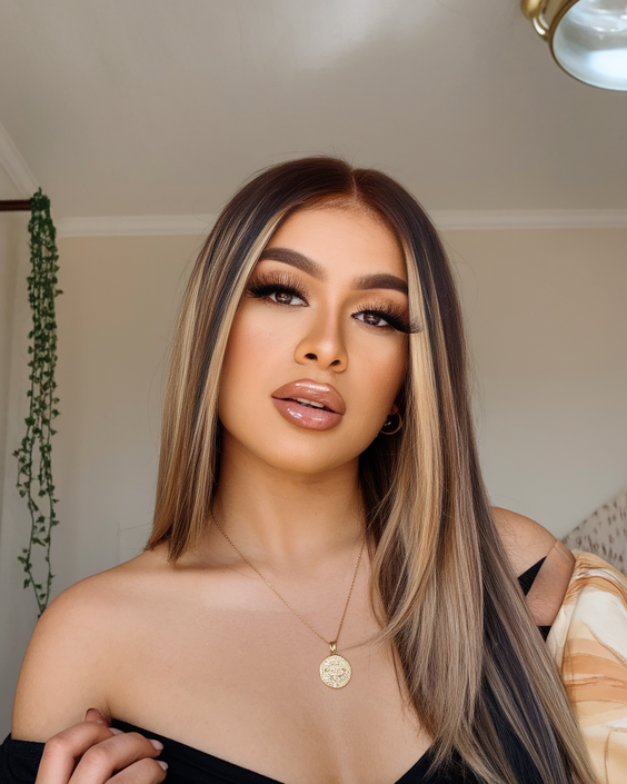 2025 Fall Latina Hair Color Ideas: Best Trends for Brown Skin, Brunettes, and Bold Blondes