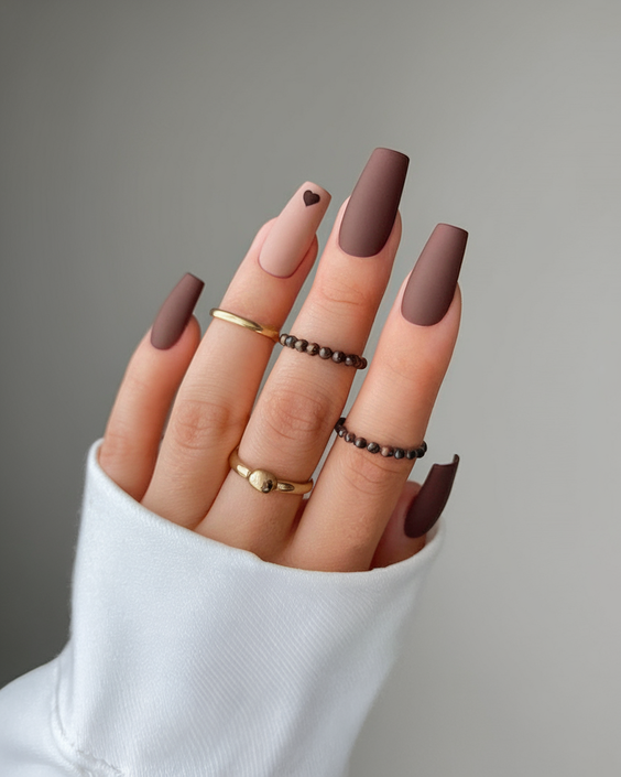 Stylish Early Fall Nail Ideas 2025: Top Trends, Colors, and Designs for Seasonal Inspiration