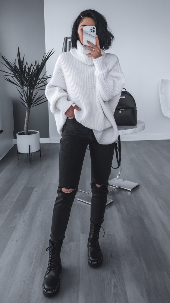Warm Fall Outfits 2025: Cozy Layered Looks and Weather-Ready Styles for Every Woman
