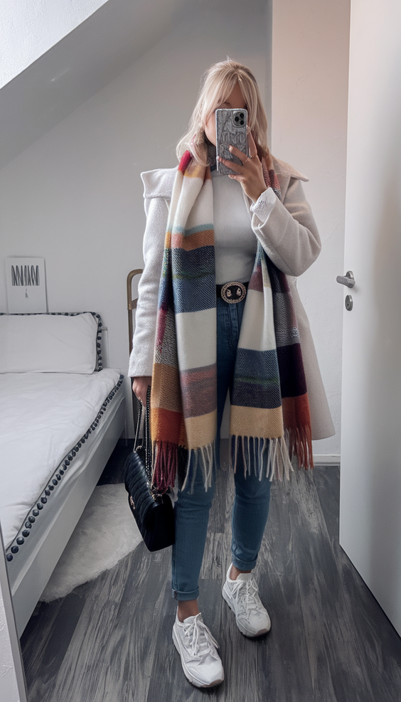 Warm Fall Outfits 2025: Cozy Layered Looks and Weather-Ready Styles for Every Woman