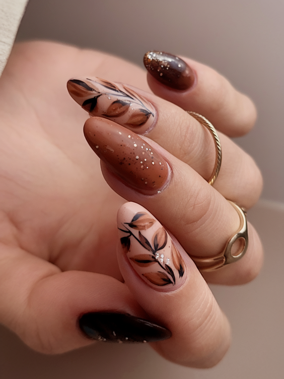Autumn 2025 Nail Color Inspiration: Trendiest Autumn Nails Color Ideas and Designs for the Season