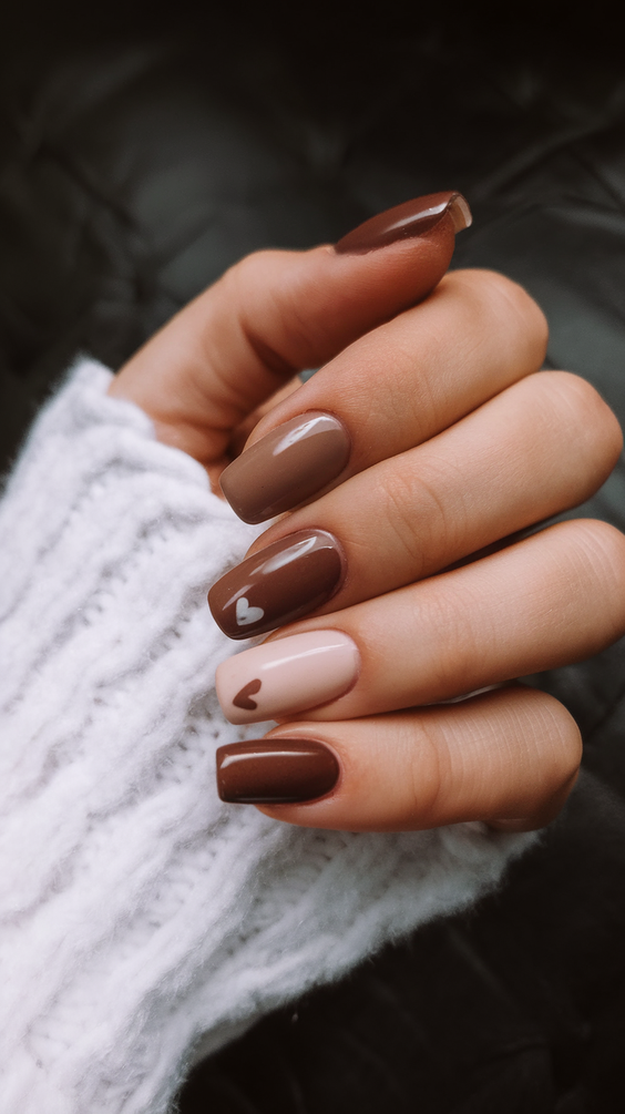 Autumn 2025 Nail Color Inspiration: Trendiest Autumn Nails Color Ideas and Designs for the Season