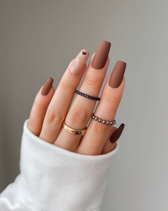 Fall Season Nail Ideas 2025: The Hottest Trends, Colors, and Designs for a Stylish Autumn Manicure