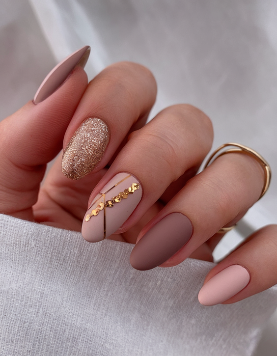 Fall Nail Designs 2025: Stunning Seasonal Looks to Elevate Your Autumn Style and Inspire Your Next Set