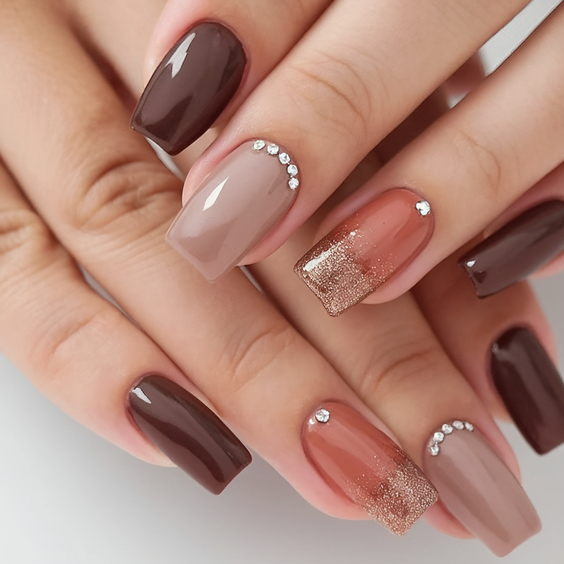 Fall Nail Colors for Medium Skin 2025: Stunning Designs for Brunettes, Blondes & Every Tone
