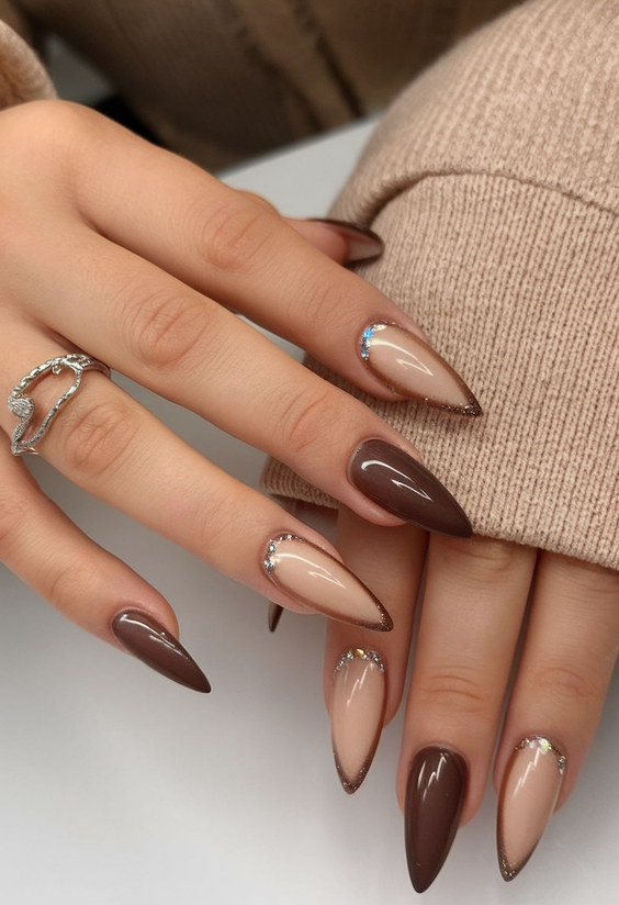 Fall Nail Inspiration 2025: Must-Try Designs for Seasonal Glamour and Cozy Autumn Vibes