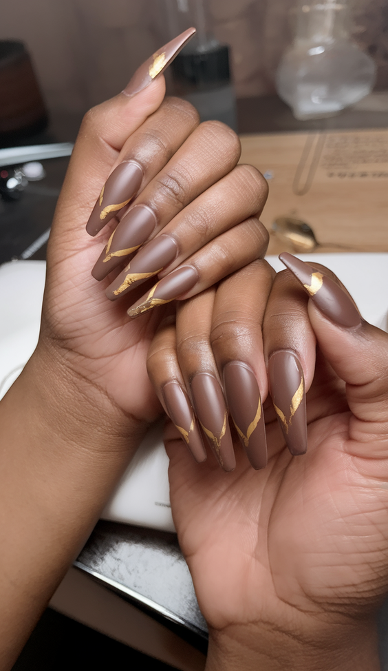 Fall Stiletto Nails 2025: Must-Try Designs for a Bold and Seasonal Statement This Autumn
