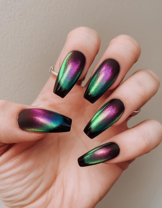 Stylish Fall Cat Eye Nails 2025 – Magnetic Designs That Will Elevate Your Autumn Look Instantly