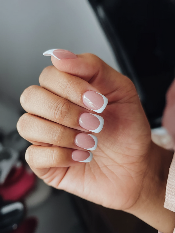 Fall French Tip Nails 2025: Chic, Modern, and Timeless Designs for the Perfect Seasonal Manicure