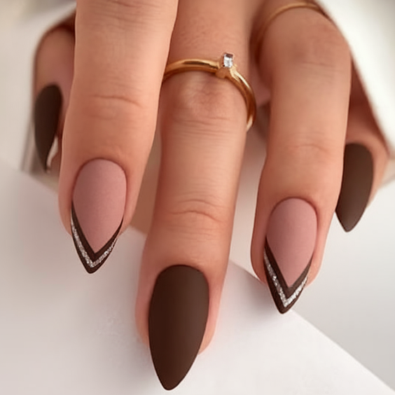Trendy Fall Almond Nails 2025: 20 Elegant Designs to Inspire Your Seasonal Manicure
