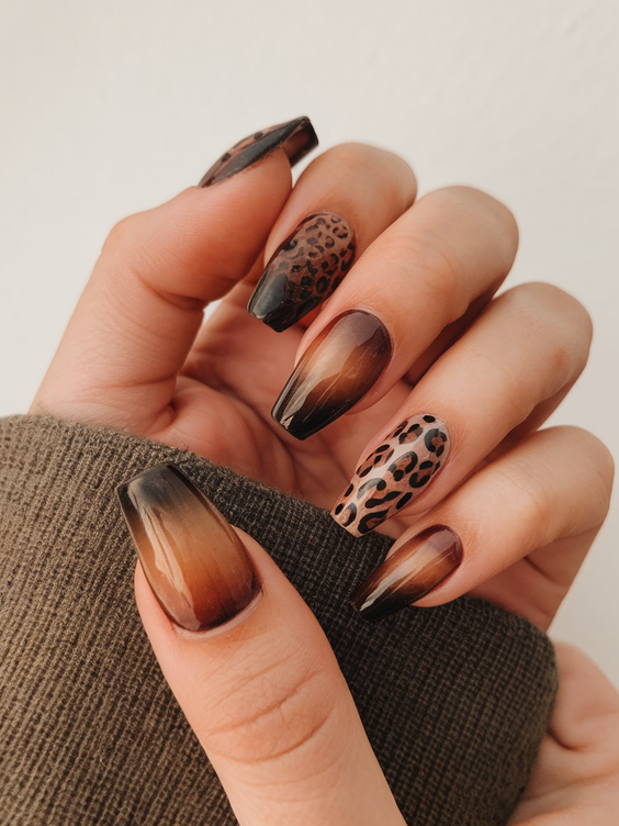 Stylish Fall Cat Eye Nails 2025 – Magnetic Designs That Will Elevate Your Autumn Look Instantly