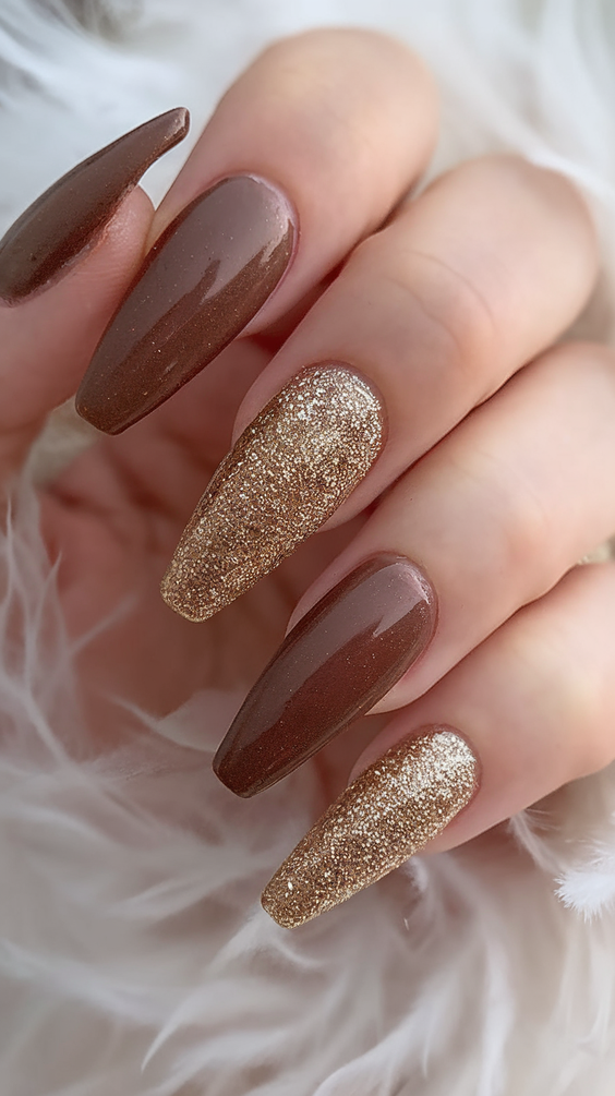 Fall Nail Inspiration 2025: Must-Try Designs for Seasonal Glamour and Cozy Autumn Vibes
