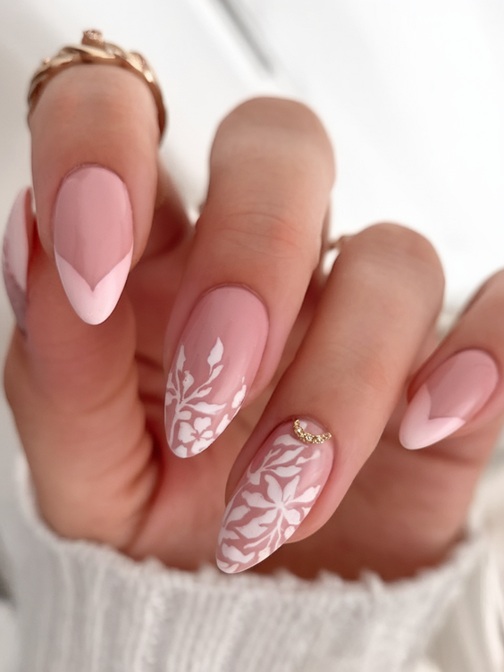 Trendy Fall Almond Nails 2025: 20 Elegant Designs to Inspire Your Seasonal Manicure