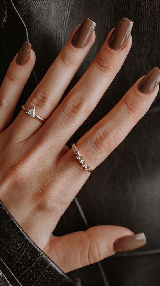 Fall Nail Colors for Medium Skin 2025: Stunning Designs for Brunettes, Blondes & Every Tone