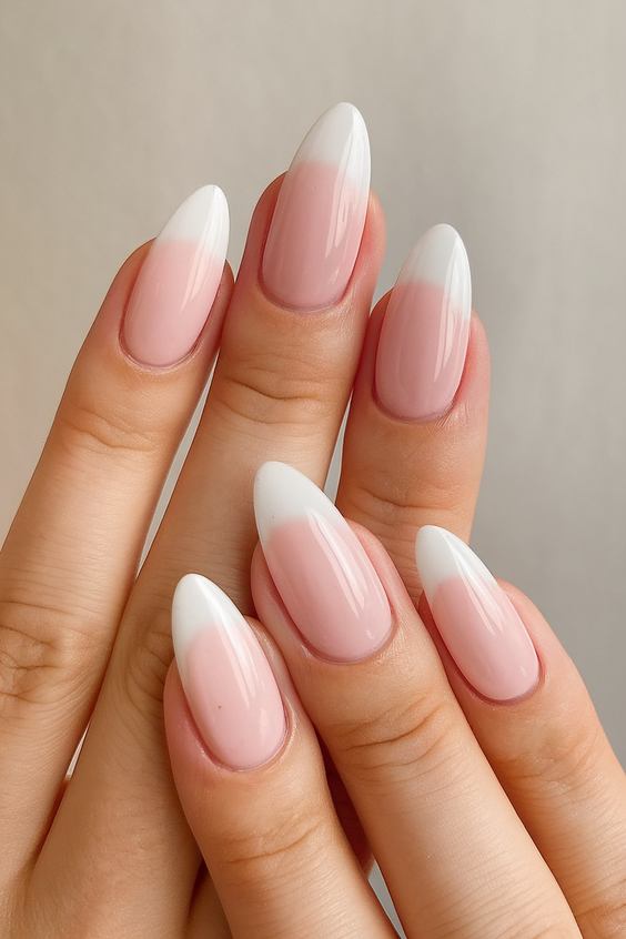 Fall Oval-Shaped Nails Ideas 2025 to Inspire Your Next Cozy Season Manicure with Elegant Designs