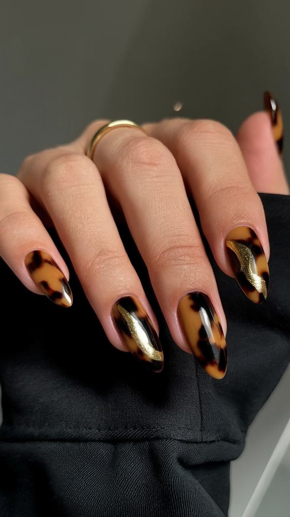 Fall Tortoiseshell Nails 2025: 20 Trendy Designs to Elevate Your Seasonal Manicure Game