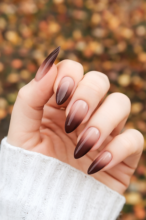 Chic and Cozy Brown Fall Nail Designs to Wear in Autumn 2025