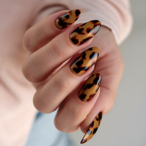 Fall Tortoiseshell Nails 2025: 20 Trendy Designs to Elevate Your Seasonal Manicure Game