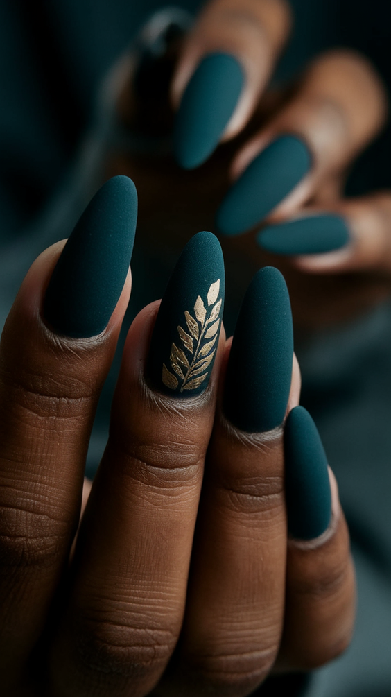 Fall Winter Nails Color 2025–2026: Trendy Seasonal Shades and Festive Nail Art Inspirations