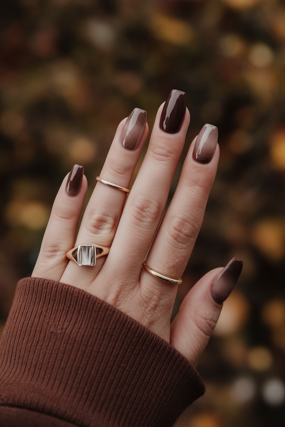 Fall Winter Nails 2025–2026: Stunning Seasonal Trends for Bold and Elegant Manicures