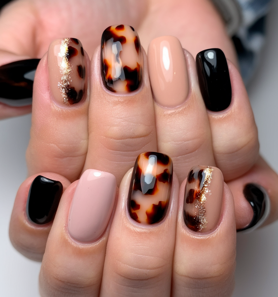 Fall Tortoiseshell Nails 2025: 20 Trendy Designs to Elevate Your Seasonal Manicure Game