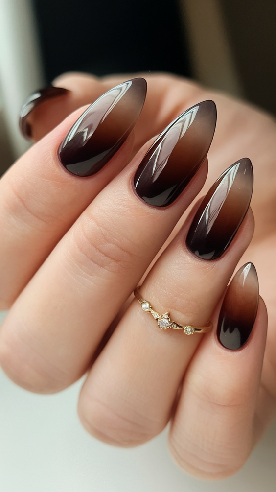 Chic and Cozy Brown Fall Nail Designs to Wear in Autumn 2025