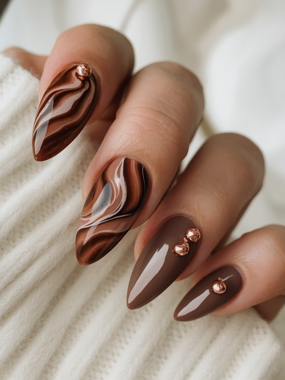 Fall Winter Nails 2025–2026: Stunning Seasonal Trends for Bold and Elegant Manicures