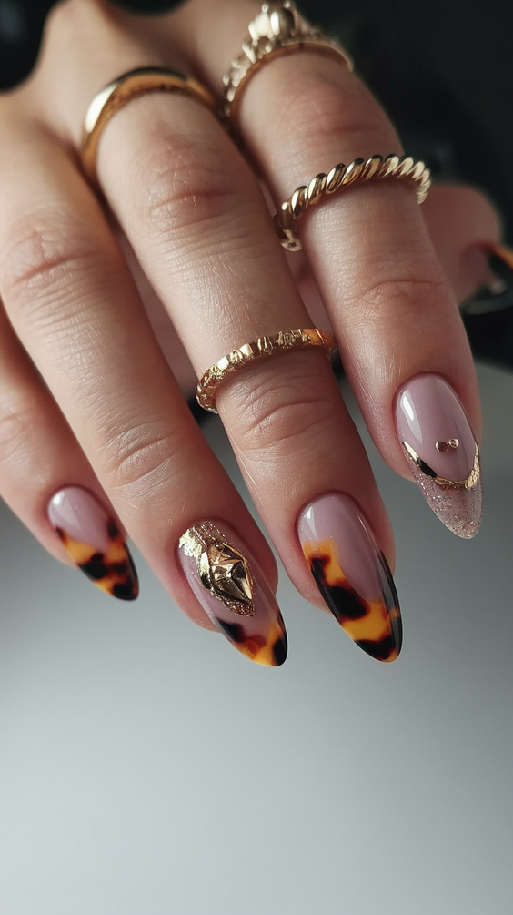 Fall Tortoiseshell Nails 2025: 20 Trendy Designs to Elevate Your Seasonal Manicure Game