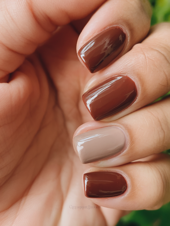 Chic Neutral Fall Nails 2025: Top 20 Soft, Stylish Autumn Manicure Ideas for Everyday Glam