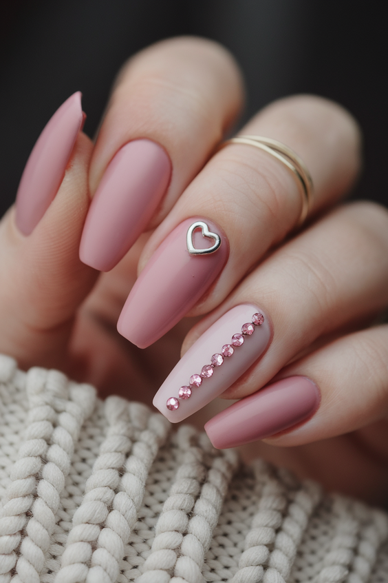 Stylish Pink Fall Nails 2025 Ideas: Soft, Short, Almond and Square Designs to Try This Autumn