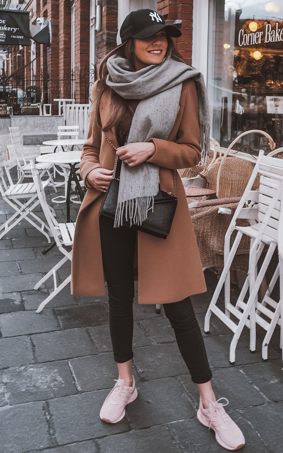 Casual Winter Outfits for Women 2025 – 2026: Stylish Everyday Fashion Trends