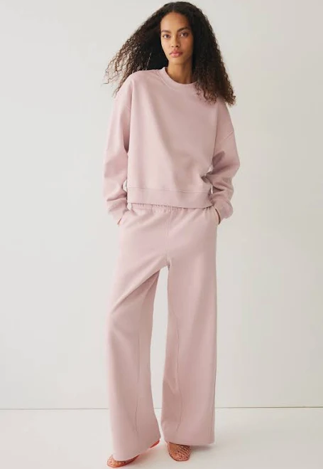 two piece set H&M Ladies 2-Piece Sweatshirt and Joggers Set H&M $39.99