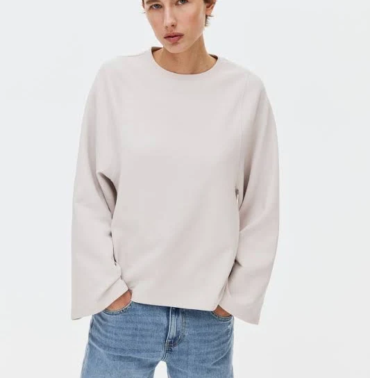 top H&M Ladies Oversized Interlock Top H&M $19.99
